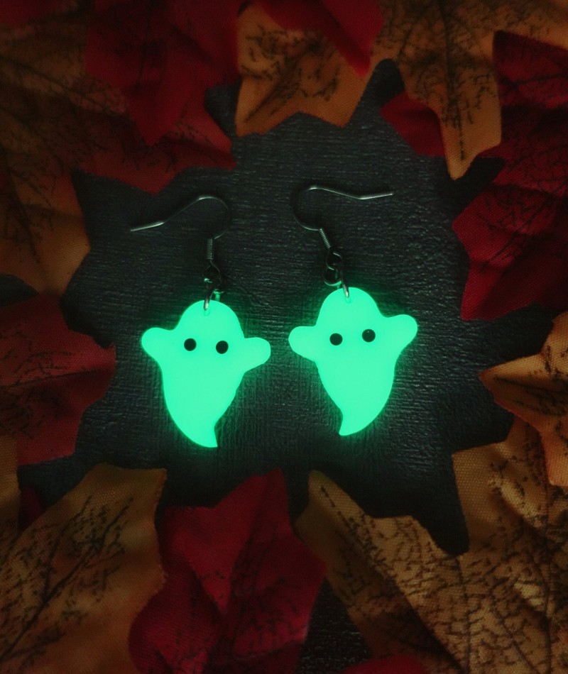 Spooky Ghost Earrings 