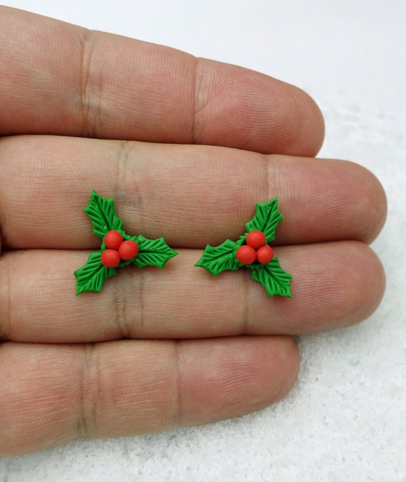 Holly Stud Earrings 