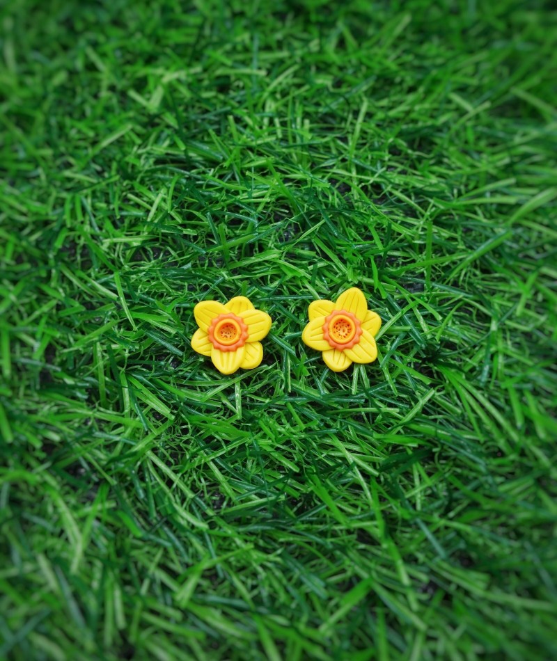 Daffodil Stud Earrings 