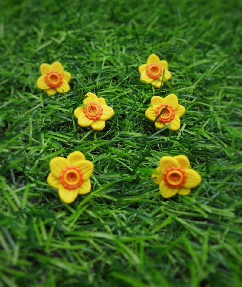 Daffodil Stud Earrings 