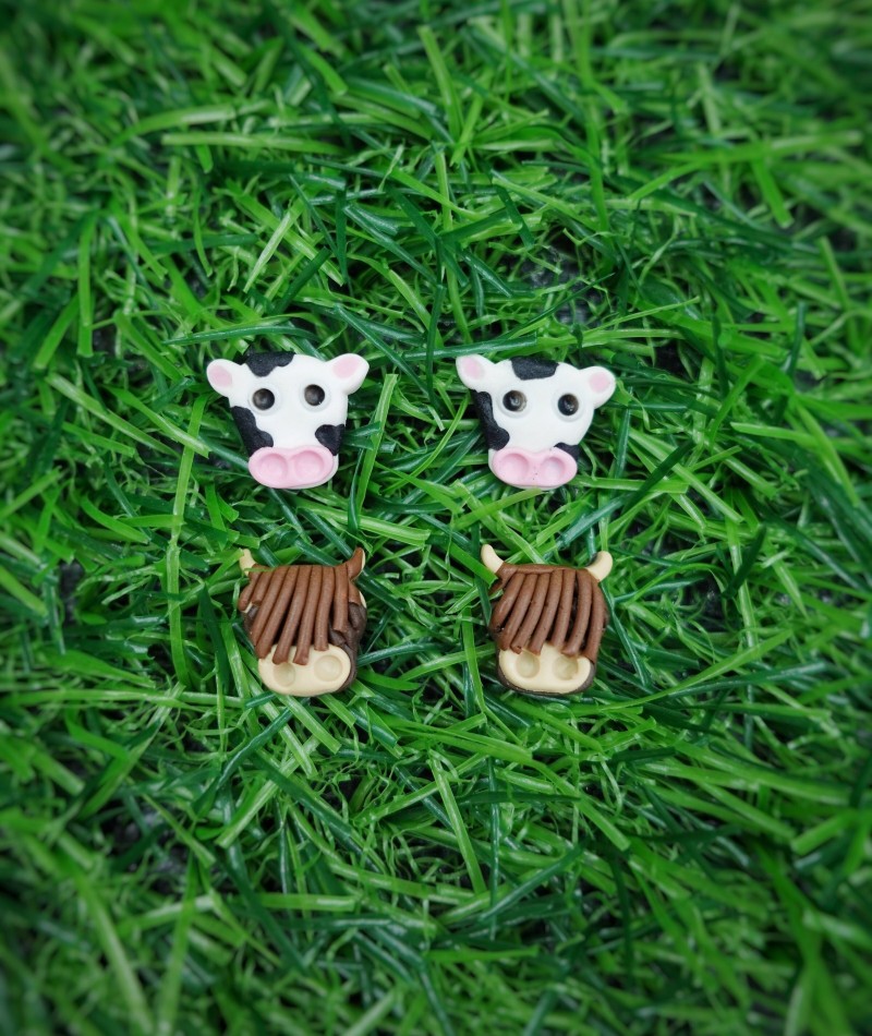 Cow Stud Set 